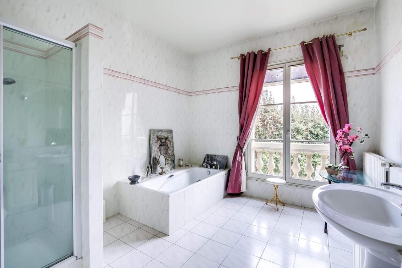 La Demeure D'Iris Bed & Breakfast Bougival Ngoại thất bức ảnh