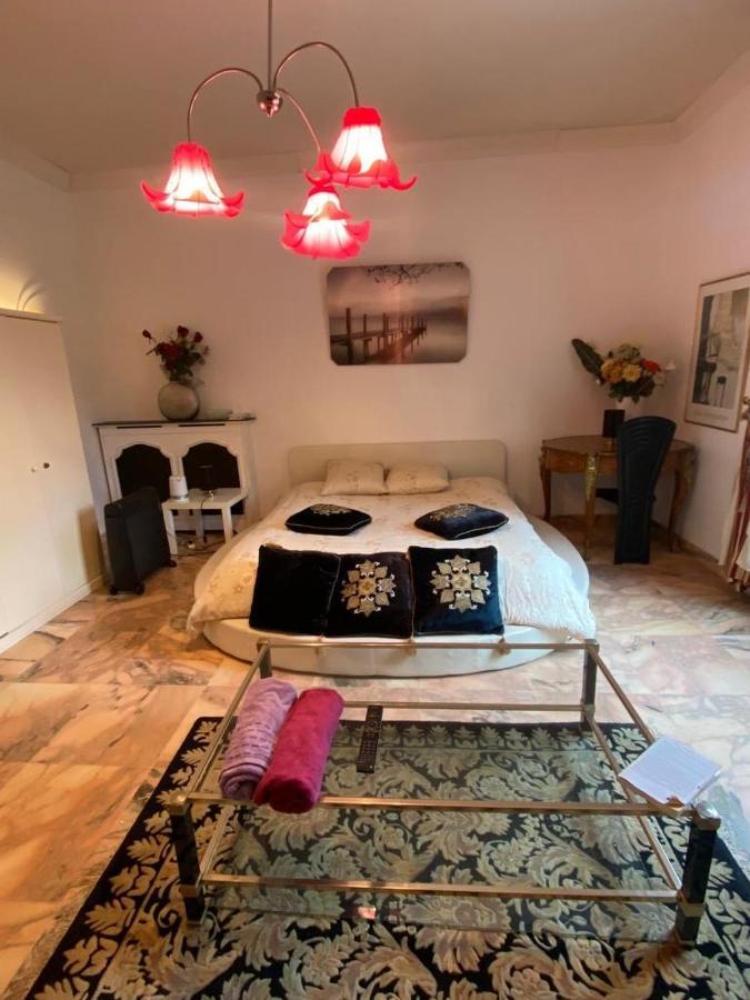 La Demeure D'Iris Bed & Breakfast Bougival Ngoại thất bức ảnh
