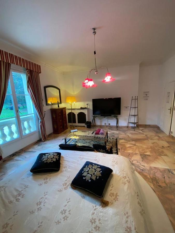 La Demeure D'Iris Bed & Breakfast Bougival Ngoại thất bức ảnh