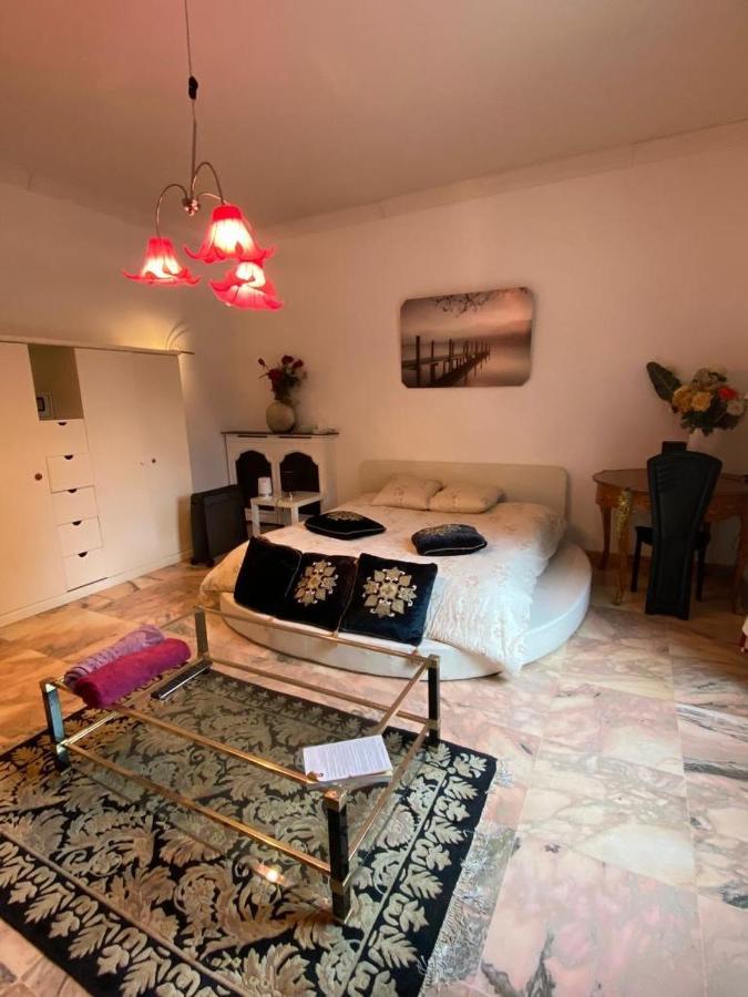 La Demeure D'Iris Bed & Breakfast Bougival Ngoại thất bức ảnh